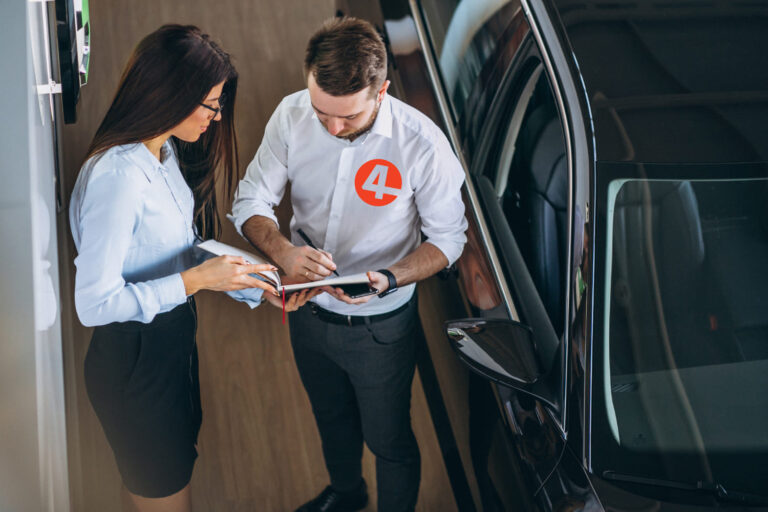 Jak financovat auto v roce 2025: Kompletní srovnání pronájmu, leasingu a dočasného výkupu